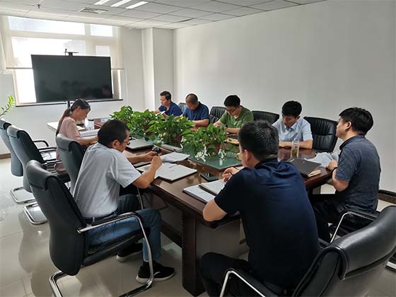 中心組學(xué)習(xí).jpg 中心組學(xué)習(xí).jpg